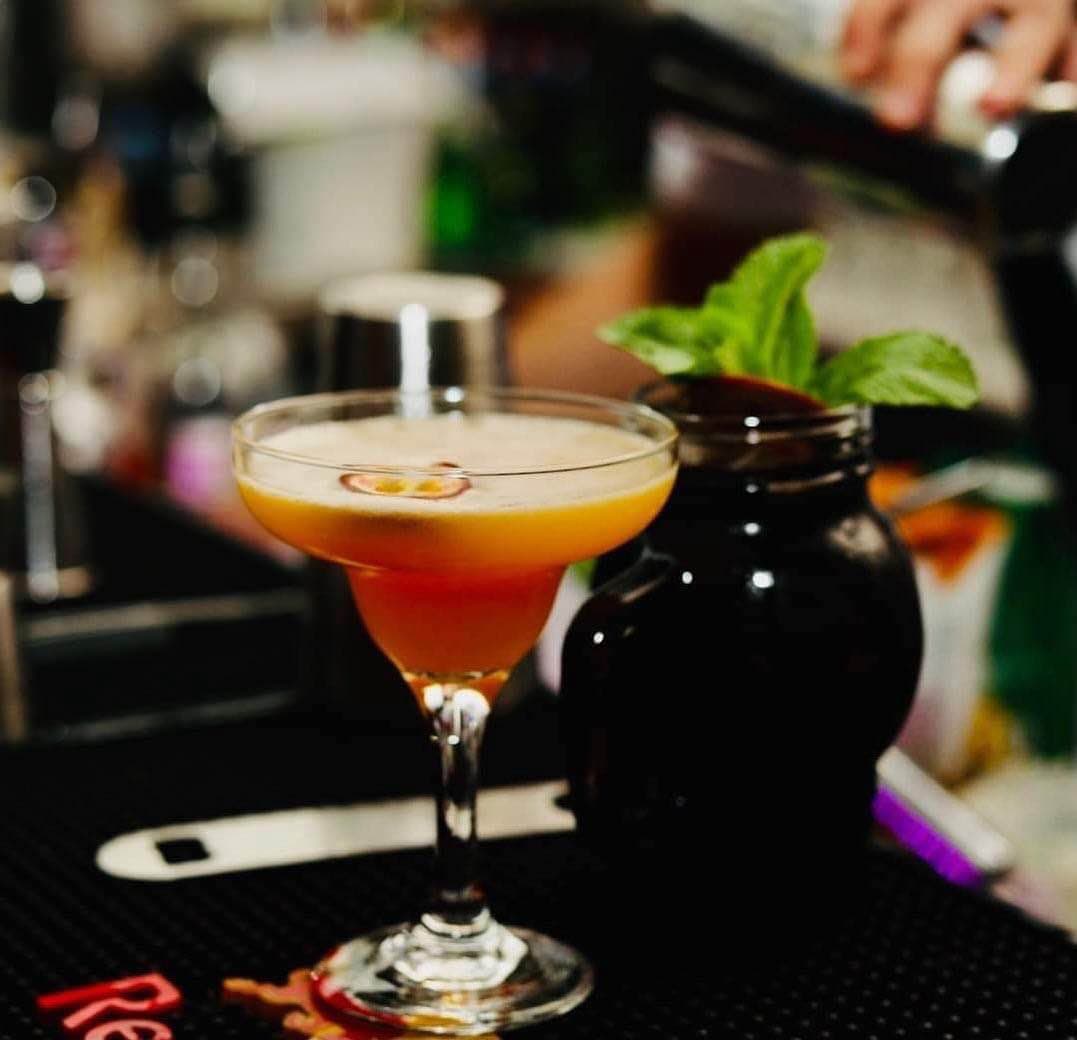 Otto.dieci bar